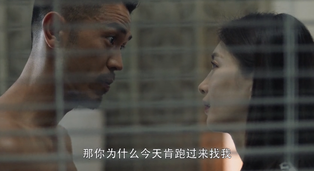 《三十而已》给王漫妮，也给活成她的“伪上进”者找条出路