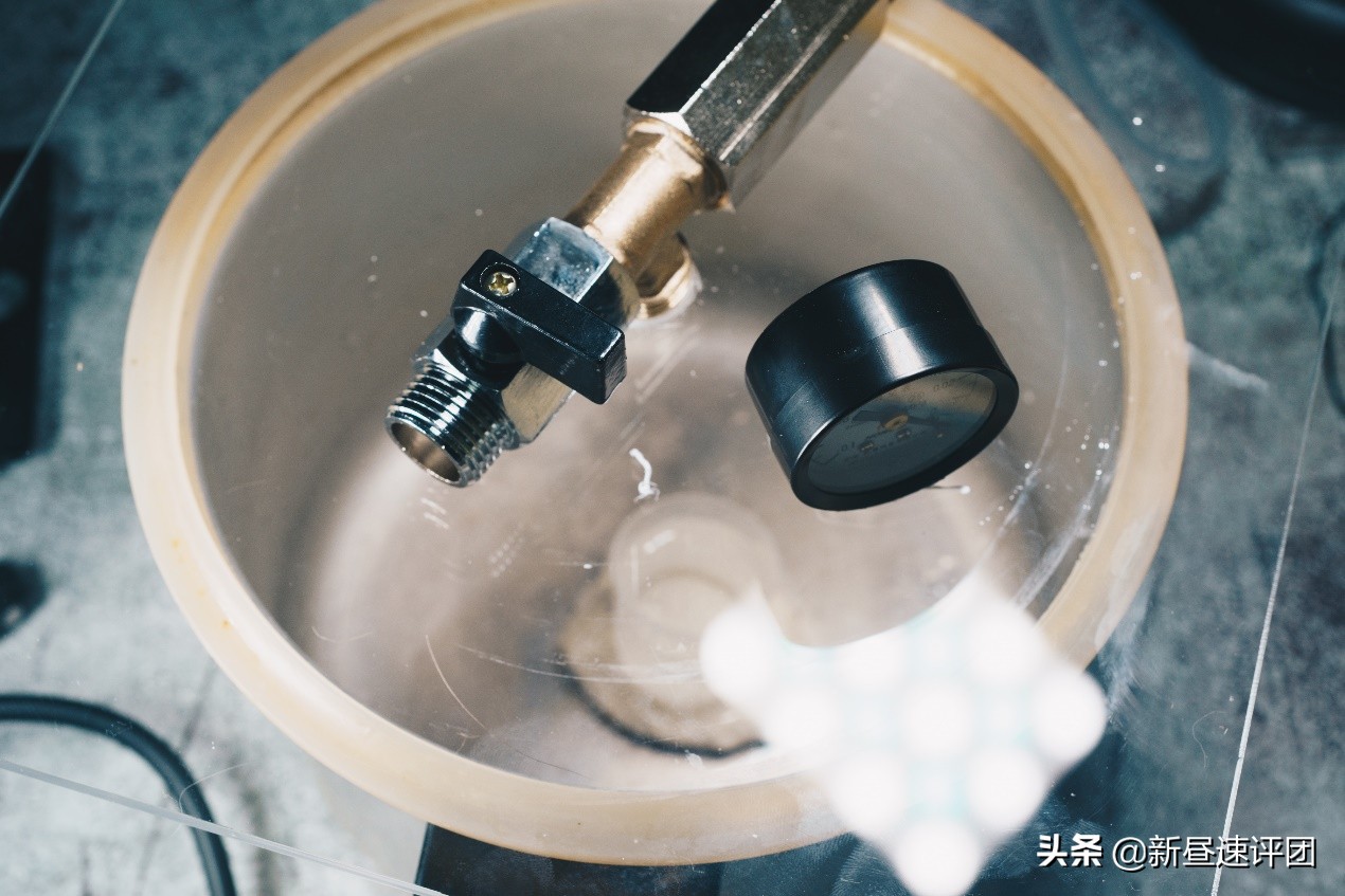 200元加一个锅，在家自制滴胶和硅胶模具用 负压真空机