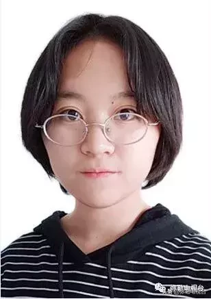 弥勒这几十名少年，真棒！有你母校的吗？