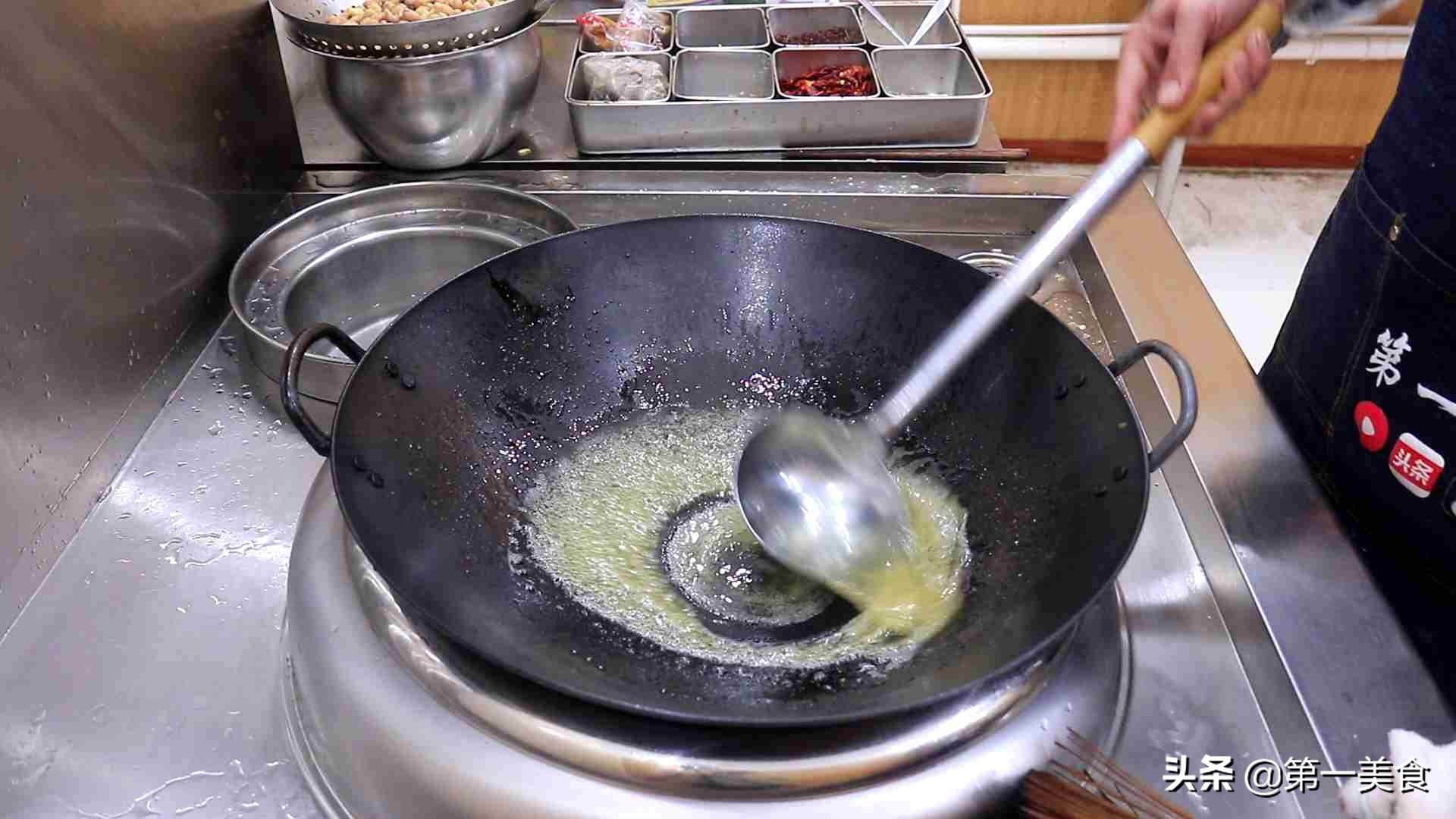 油炸花生米的做法,油炸花生米的做法视频