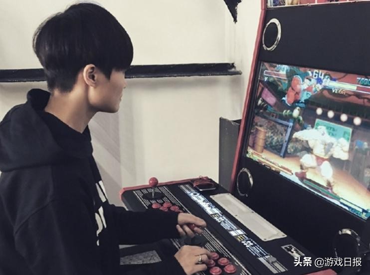 李宇春生日刚过完，就有了新的大动作？老粉丝：春哥等着我