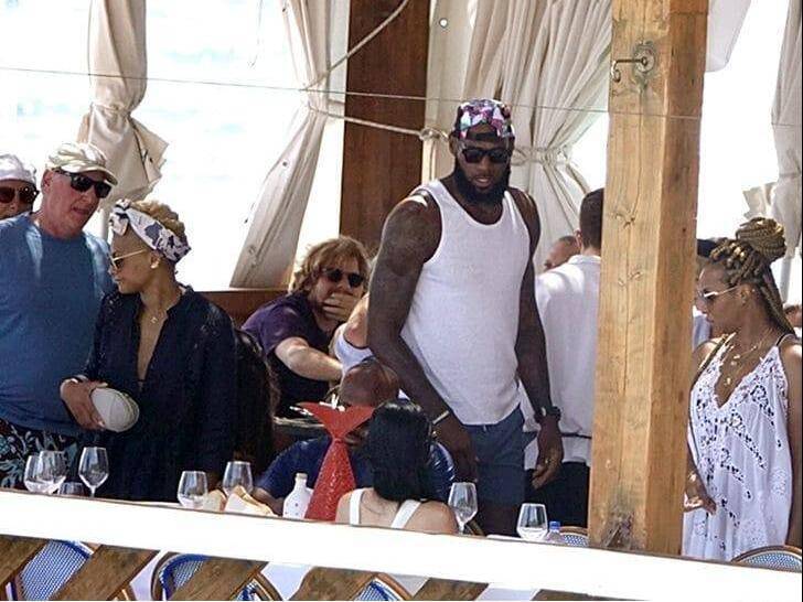 nba球鞋为什么脚趾变形（NBA球员的5大烦恼：詹姆斯穿最好的球鞋，却避免不了脚趾变形）