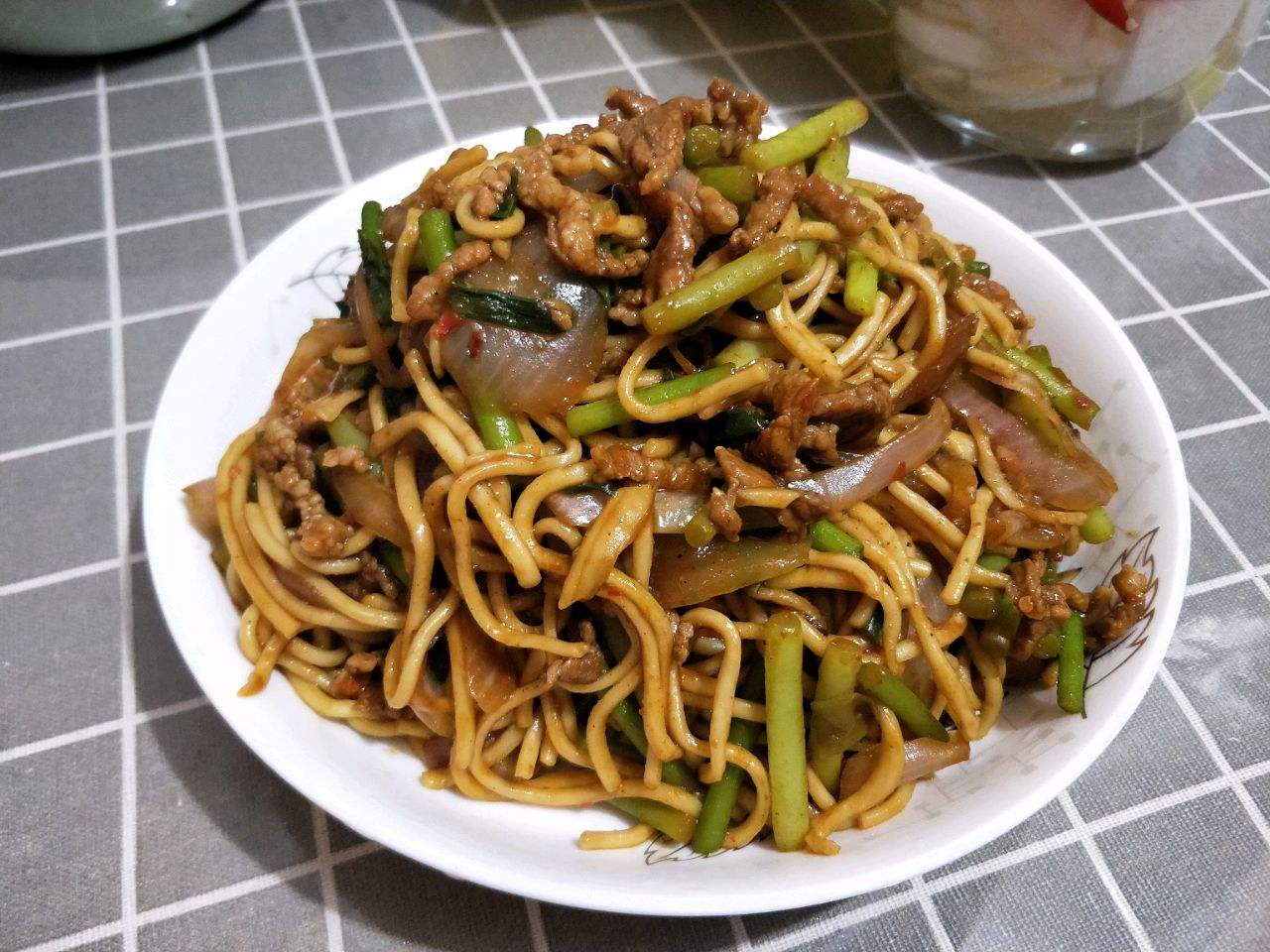 【羊肉胡萝卜包菜炒面】做法步骤图 香喷喷超好吃 孩子都抢着-起舞食谱网