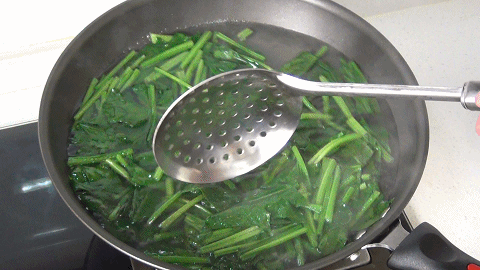菠菜粉条的做法（教你做菠菜炒粉条地道家常做法）