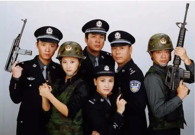 国产警匪剧三十年沉浮史：在这些狠片面前，《扫黑风暴》只是小弟