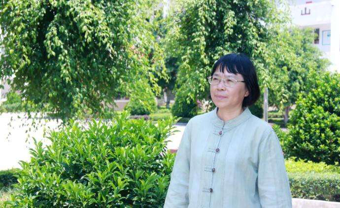 最后一课原型：一条破裤换来所学校，她让1800名女孩走出大山