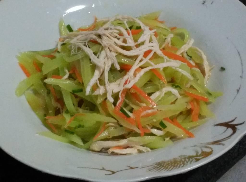 圖片[2]-【雞絲拌萵筍】做法步驟圖 夏天簡單做一下 好吃下-起舞食譜網