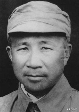 警卫员叛变，对红军师长连开三枪，砍下头颅领赏，解放后被抓捕