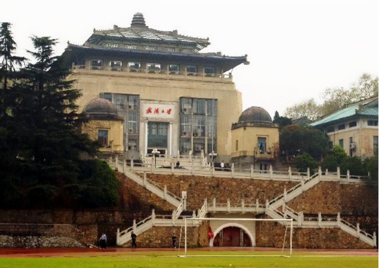 湖北有所大学好拼，为了能晋升第一梯队，一共有11名教授加入