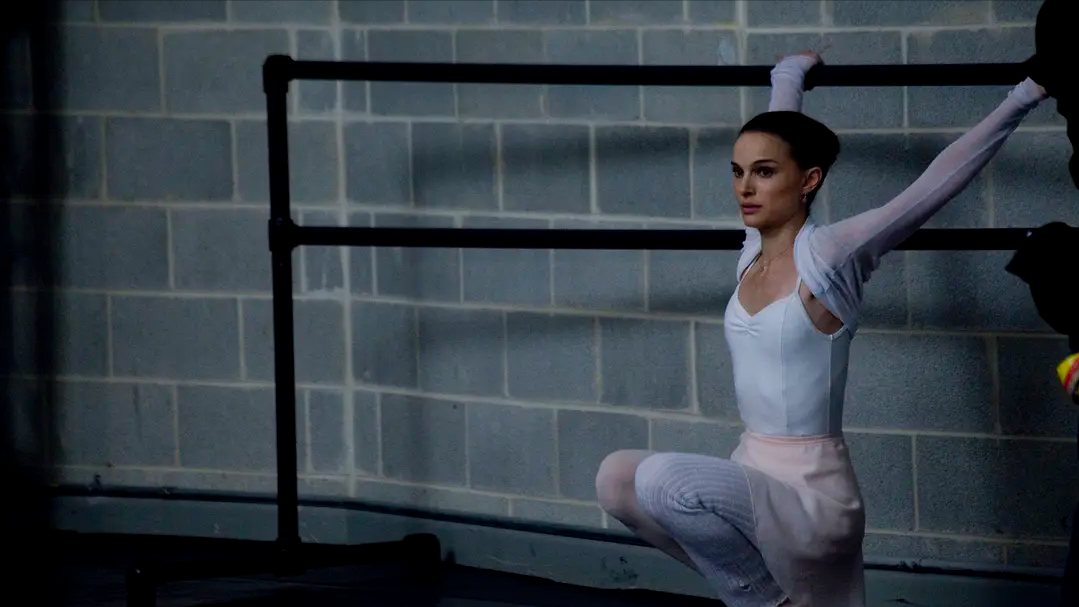 但不幸的是,王子被伪装成奥杰塔的黑天鹅,那个厚颜无耻的奥吉莉亚欺骗