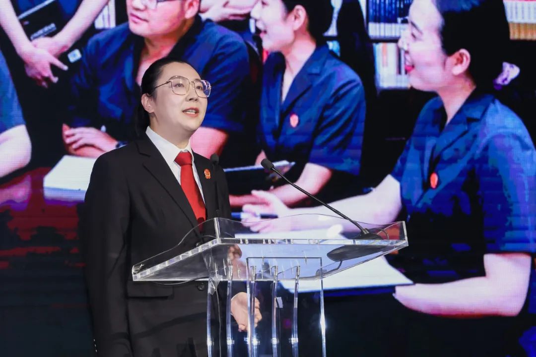 何为“邹碧华式的好法官、好干部”？24位上海法院人这样传承“燃灯者”精神