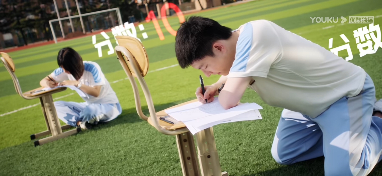 《放学别走》：一集炸学校，第三集太真实，高四生活笑闹间太感人