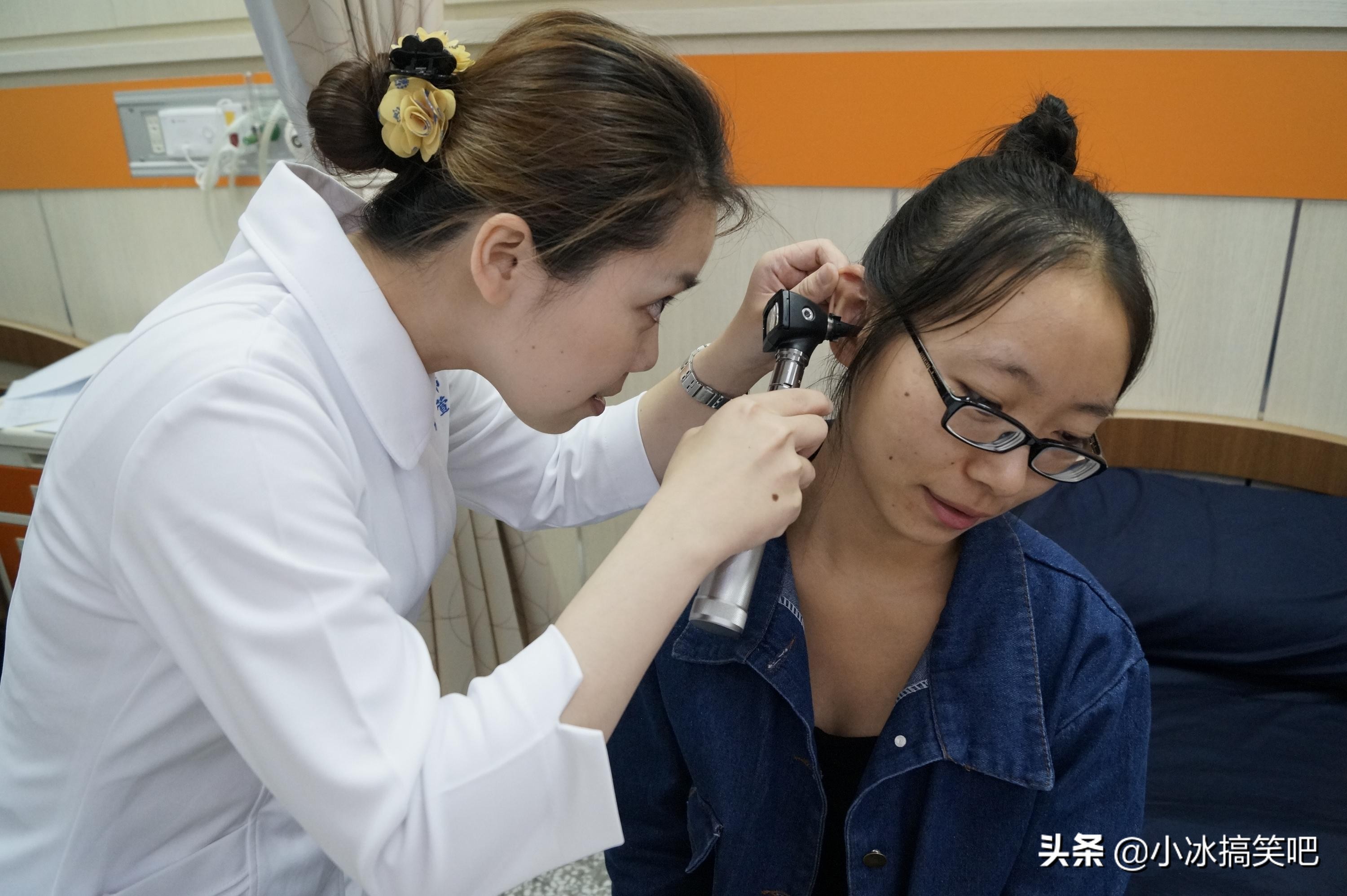 第386期不温不火的笑话三则-迟到