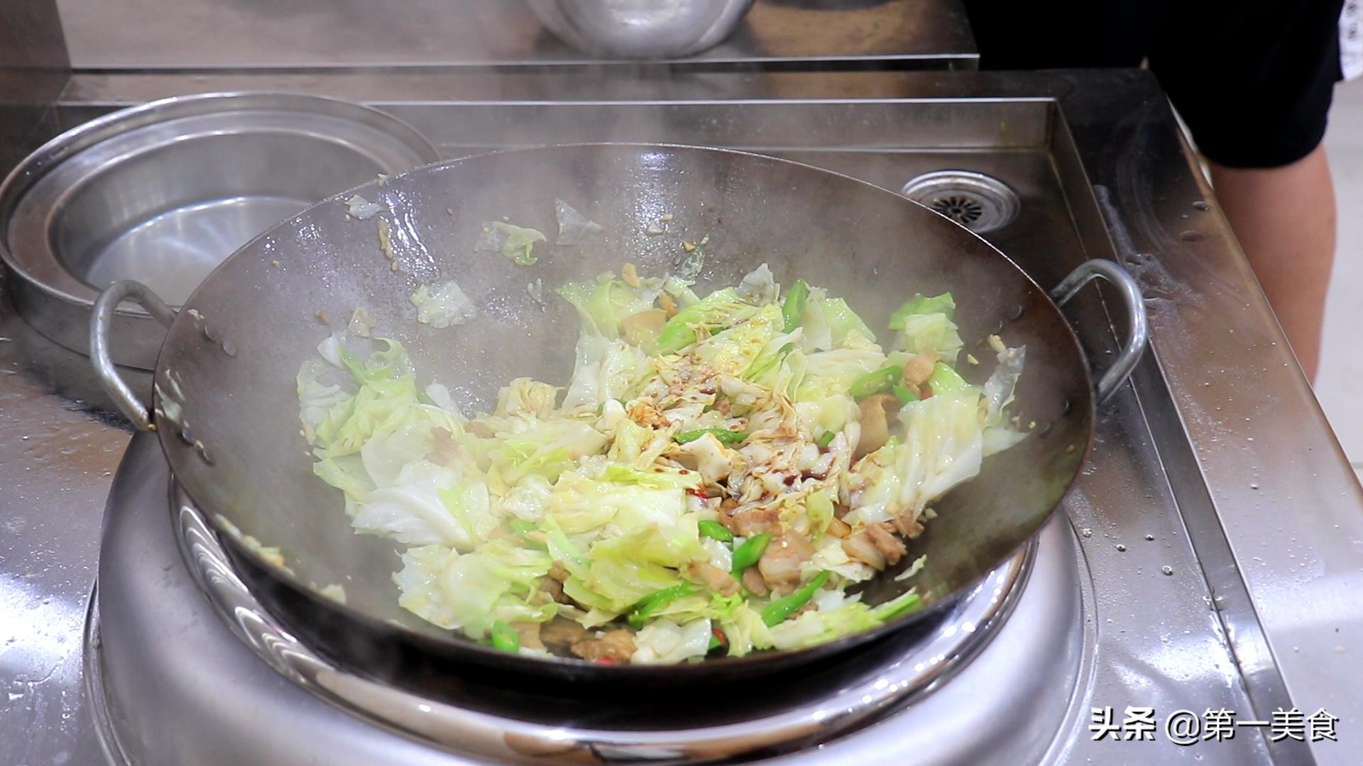 大頭菜炒肉,大頭菜炒肉的做法