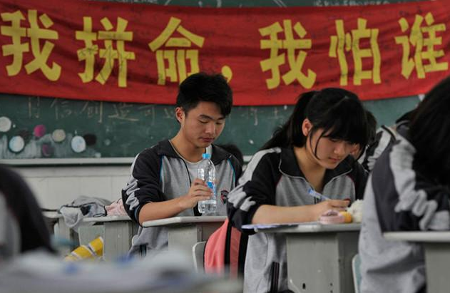 高考前的3次模拟考未过400分，考本科还有望吗？听听班主任的回答