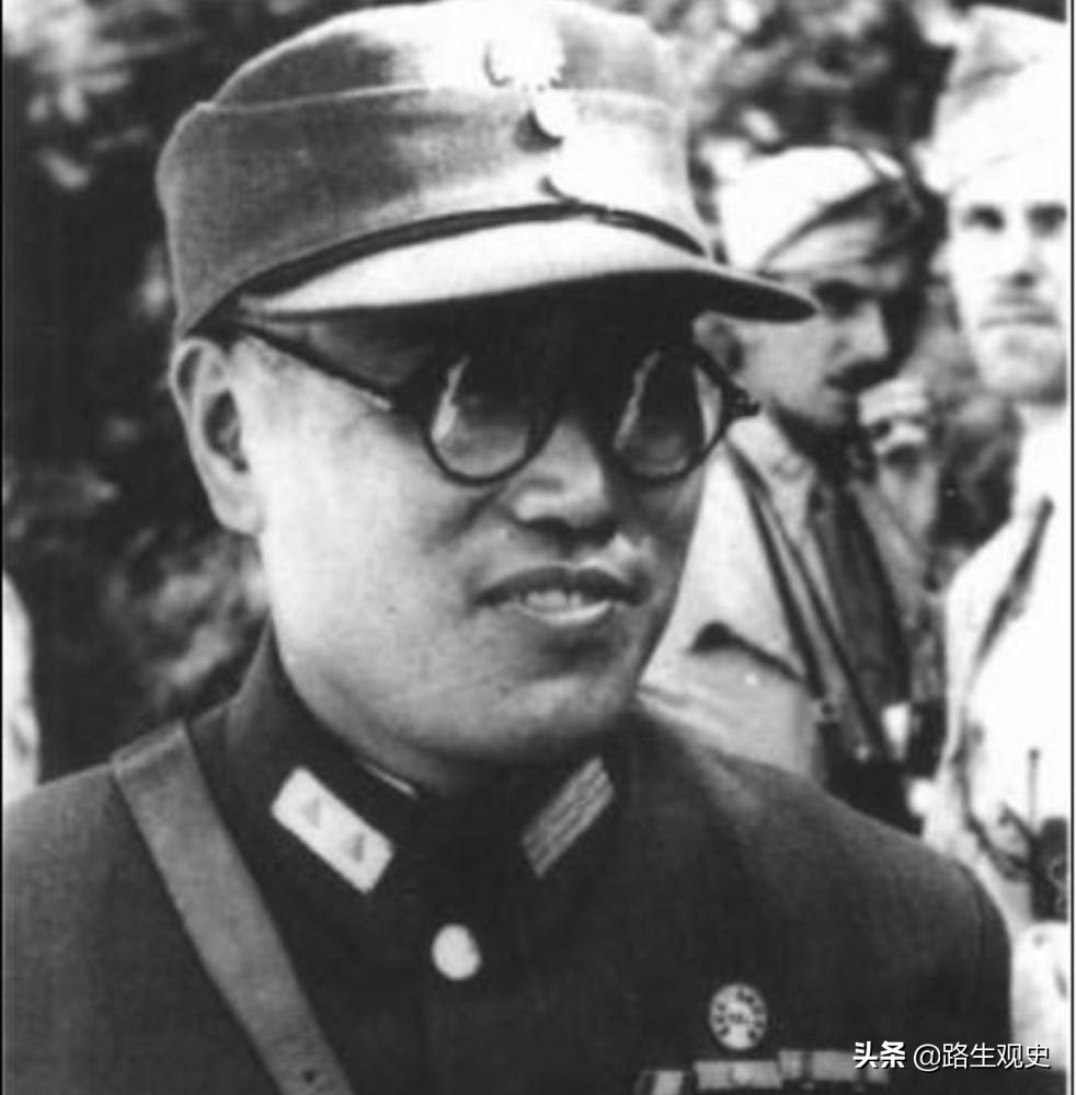 ��ҫ��һֱ����̨���������ĺ��˶�������������ô������½�ģ�