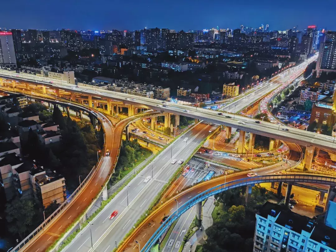 在哪里看西湖夜景最佳(杭州哪里拍夜景好看？我不说你认出来几个)