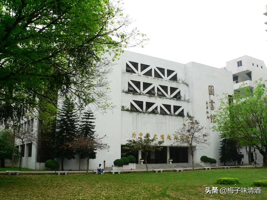 看呆了！广东的大学图书馆到底可以豪华到什么程度？