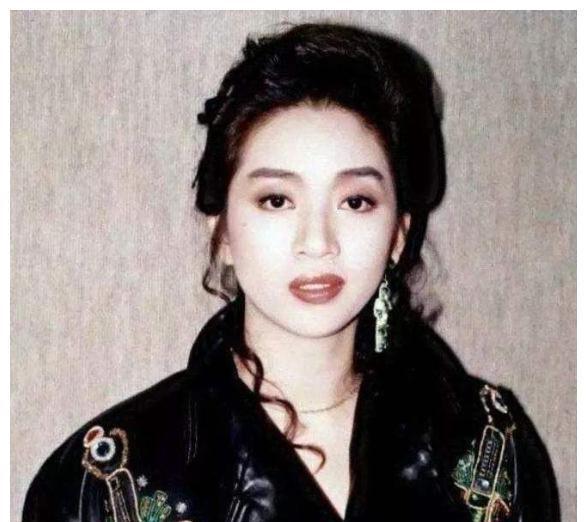 十位惊艳了时光的港片女神，有人早早退出娱乐圈，有人已离世多年