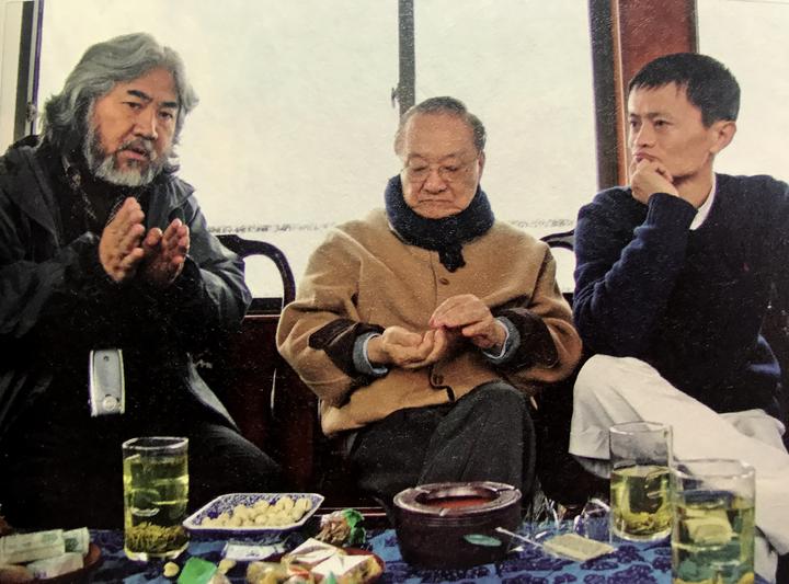 大胡子導演“采花”記：三次娶妻、69歲生子，又狗血又刺激