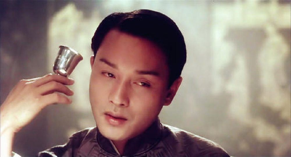 张国荣经典电影《霸王别姬》,豆瓣9.6的电影讲了一个什么故事