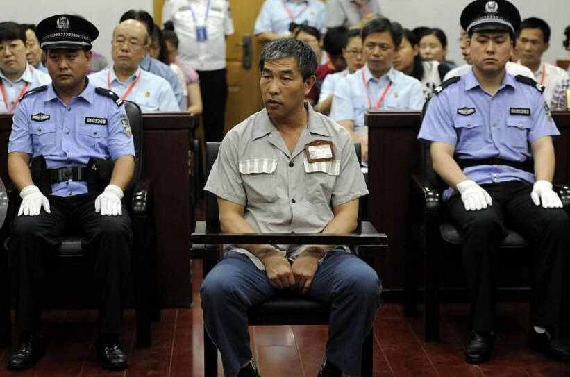 足球裁判万大雪(十年前反扫黑大行动!