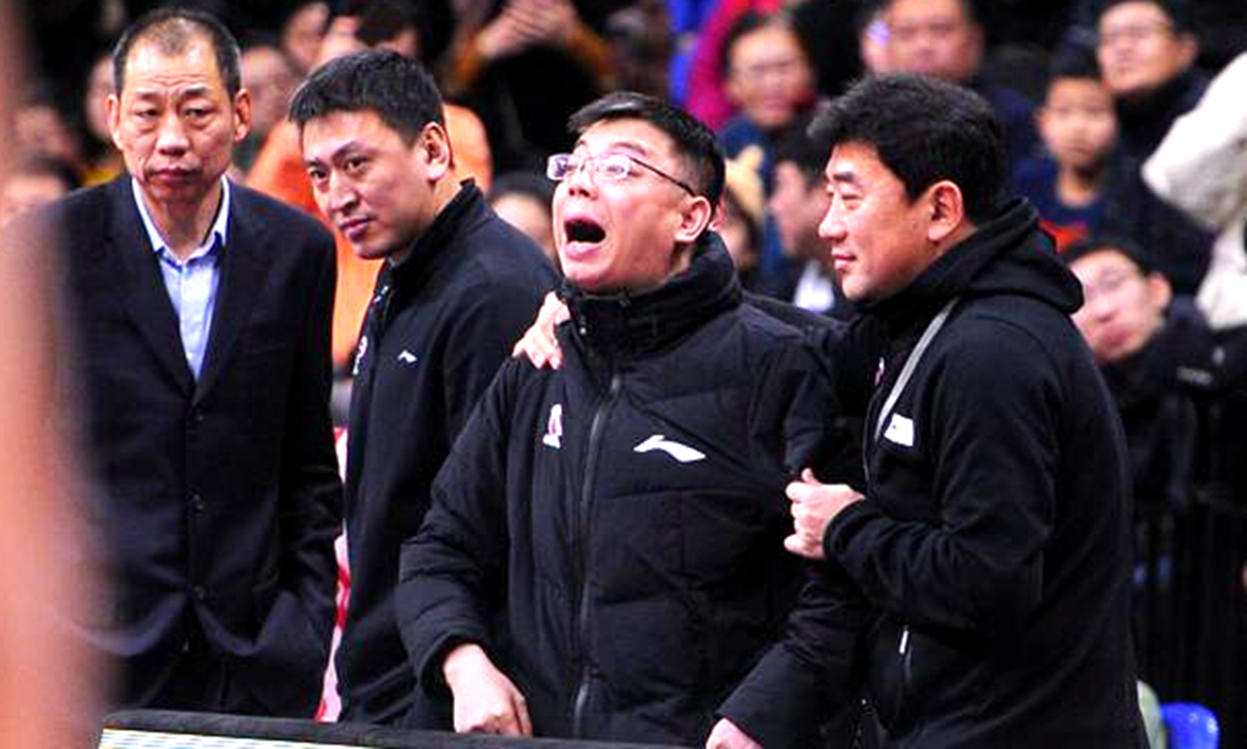 谩骂裁判，怒怼球员，浙江男篮总经理和主教练的双簧戏演砸了