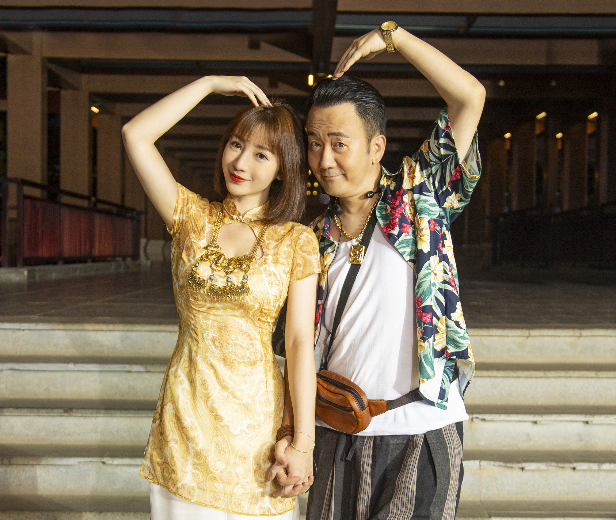 王太利新片,女主柳岩风情入骨,但比柳岩更抓眼球是没露面的肖央