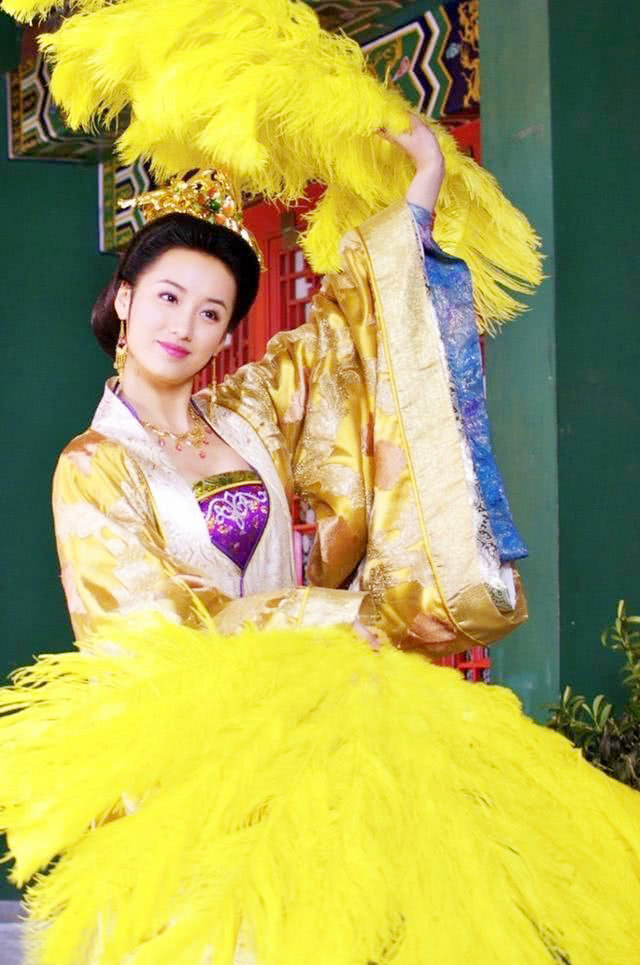 致命追踪演员表(当红女星吕一:我的白马王子在热气腾腾的火锅店里)