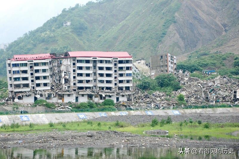 512汶川大地震