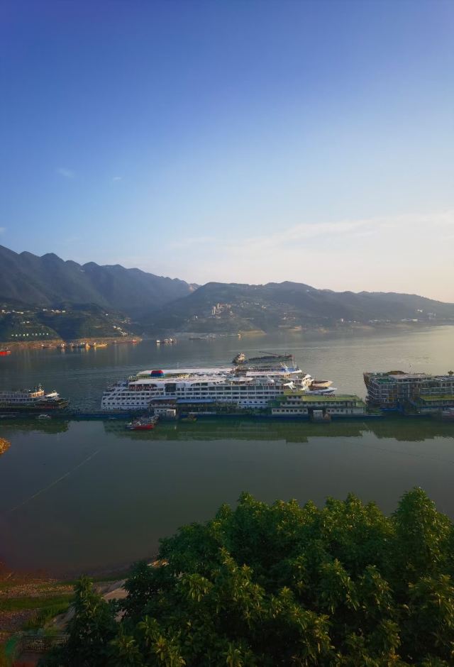 从武汉到重庆穿越两坝七城十大风景名胜，美维凯珍号游轮8日游