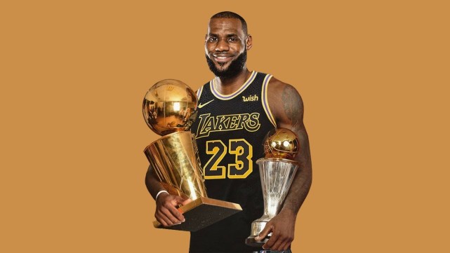 nba球衣为什么没有曼巴(带着科比一起夺冠！湖人G5改穿黑曼巴球衣，4胜0负定律延续？)