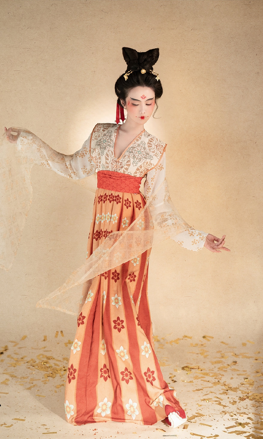 唐朝女子服饰「唐装女款图片」