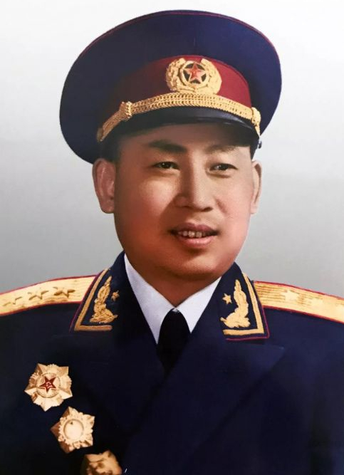 1934年中央红军有12位师长,建国后,为何只有4人被授予上将?