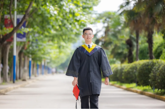 开学了！长安大学2021级新生辅导员“惊艳亮相”，快来认识一下！