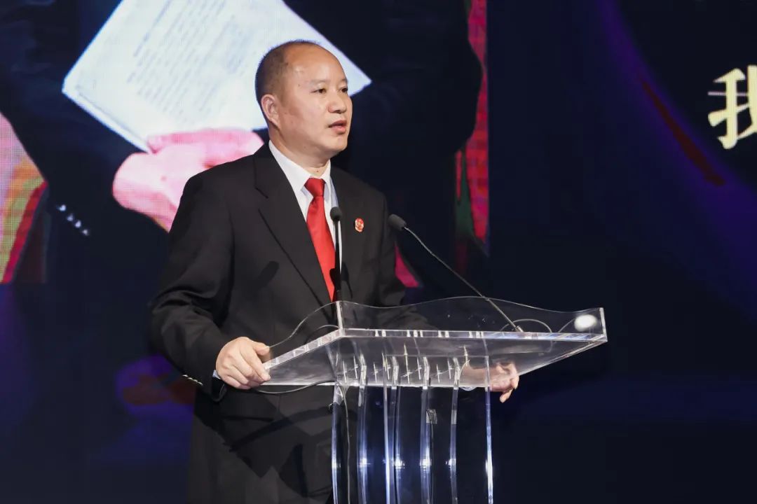 何为“邹碧华式的好法官、好干部”？24位上海法院人这样传承“燃灯者”精神