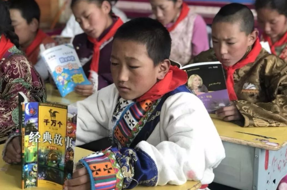西藏一小學教師工資單曝光，沒有績效工資，年薪還能超16萬元