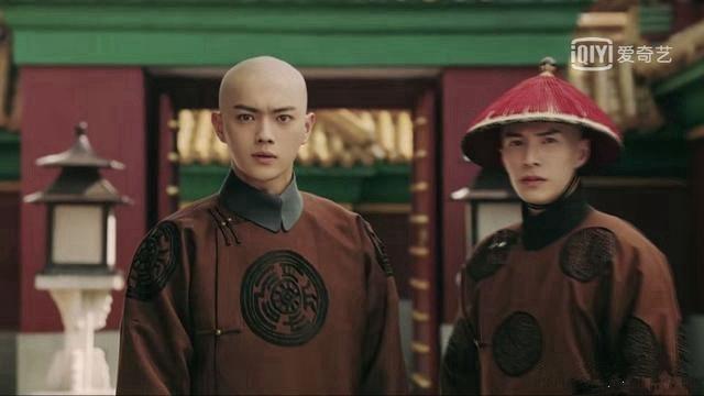 延禧攻略：璎珞听完傅恒遗言，心碎地说出四个字，幸好乾隆没听到