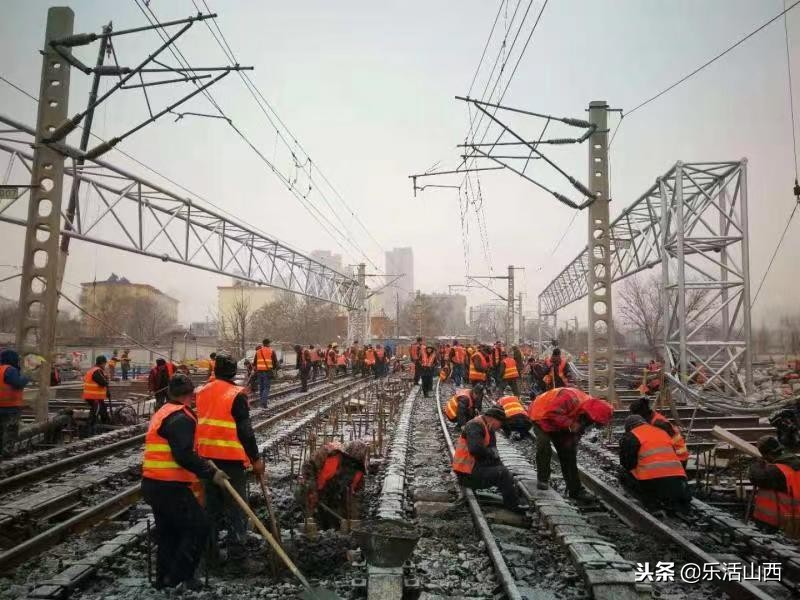 你的安全出行，离不开这些铁路上的风雪逆袭者~