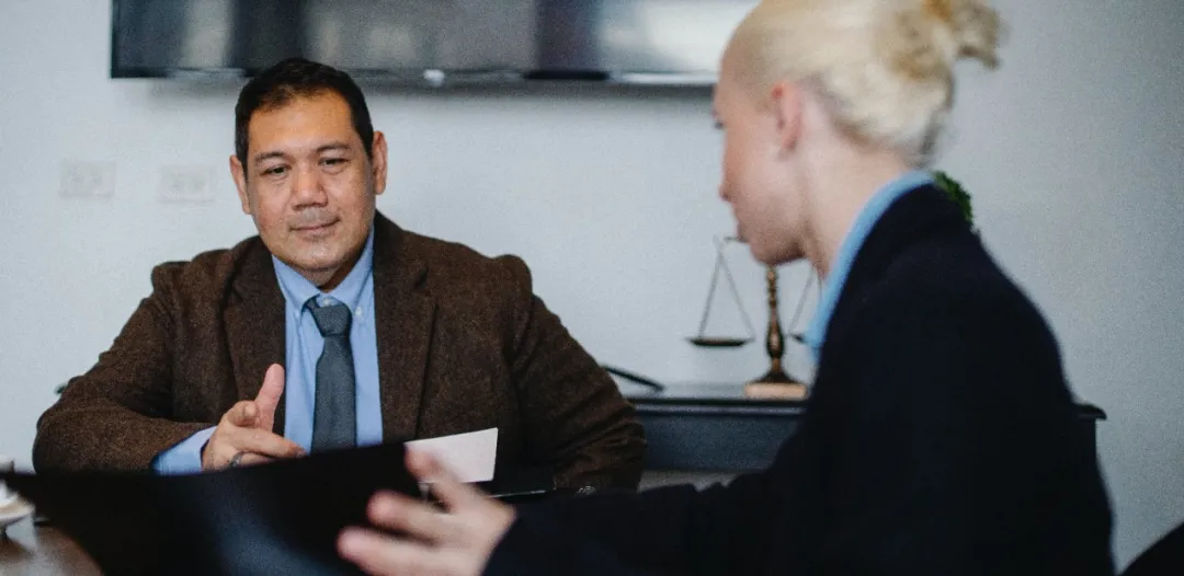 西安市律师收费标准（手把手教你挑选律师）