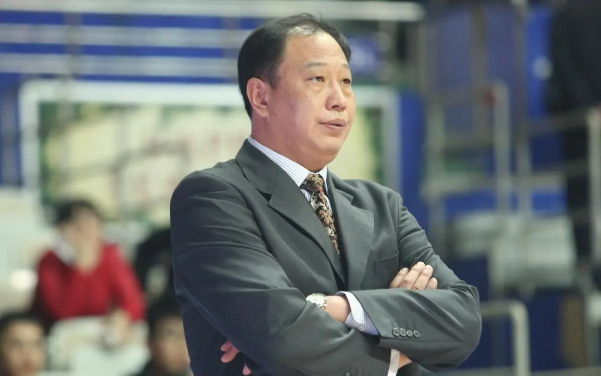 cba为什么叫指导（CBA绝杀大队的背后，站着神机妙算，知人善用的战术大师崔指导！）