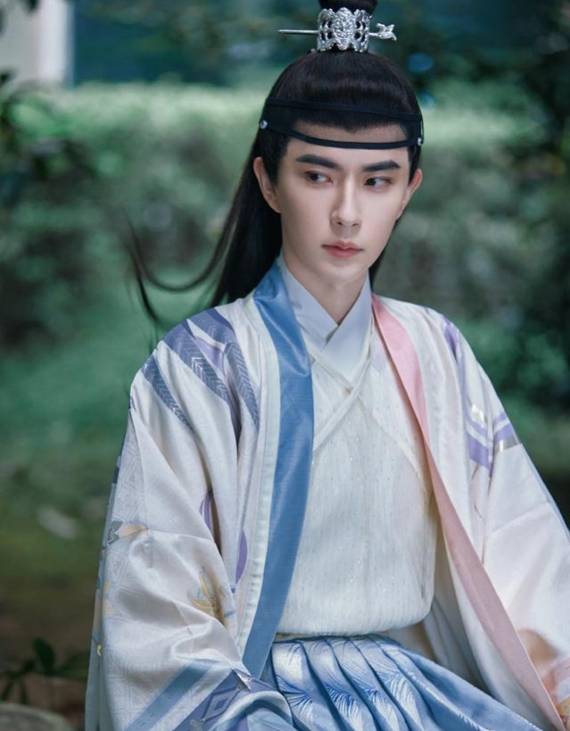 十二星座代表的男神(十二星座专属古风男神)