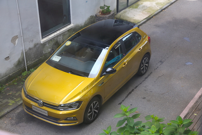 大众Polo Plus：卖9.99-11.29万，干飞度？