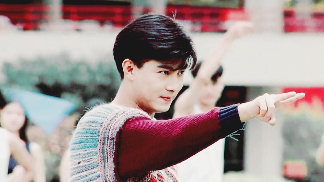 当年为了对抗周星驰，王晶找来了四大天王，片子虽“烂”却能大赚