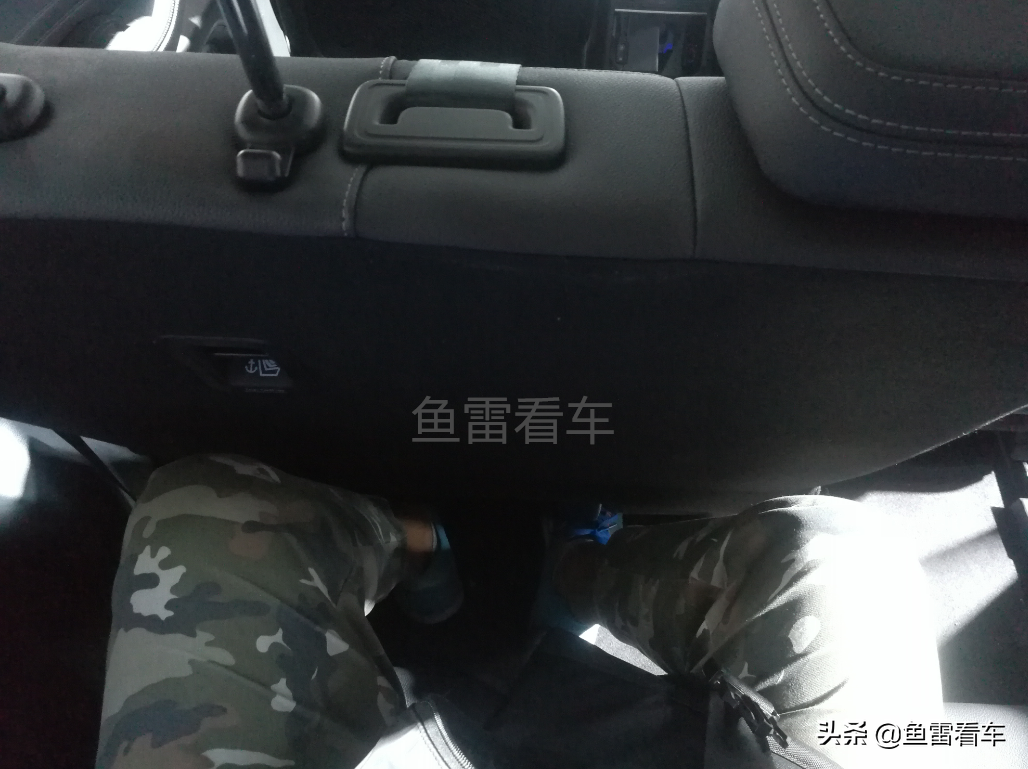 一排最爽，二排尚可，三排凑合，车展零距离体验奇瑞星途VX空间