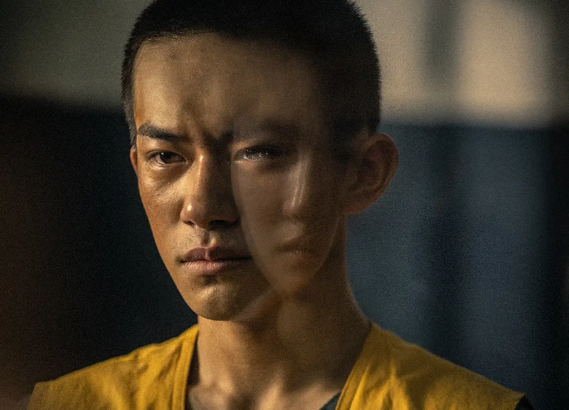 《少年的你》：霸凌周冬雨的那个校花，其实远比女主更可怜