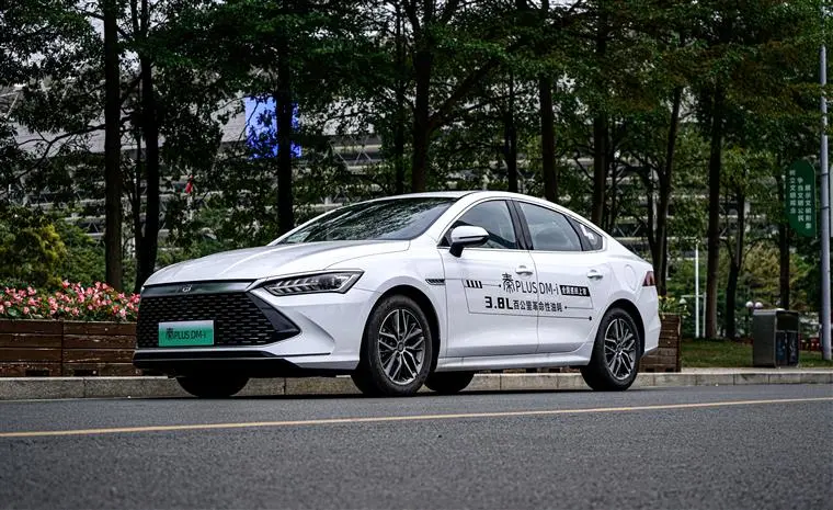 只需0.2元/km！加一箱油跑1000多公里的轿车有多香？
