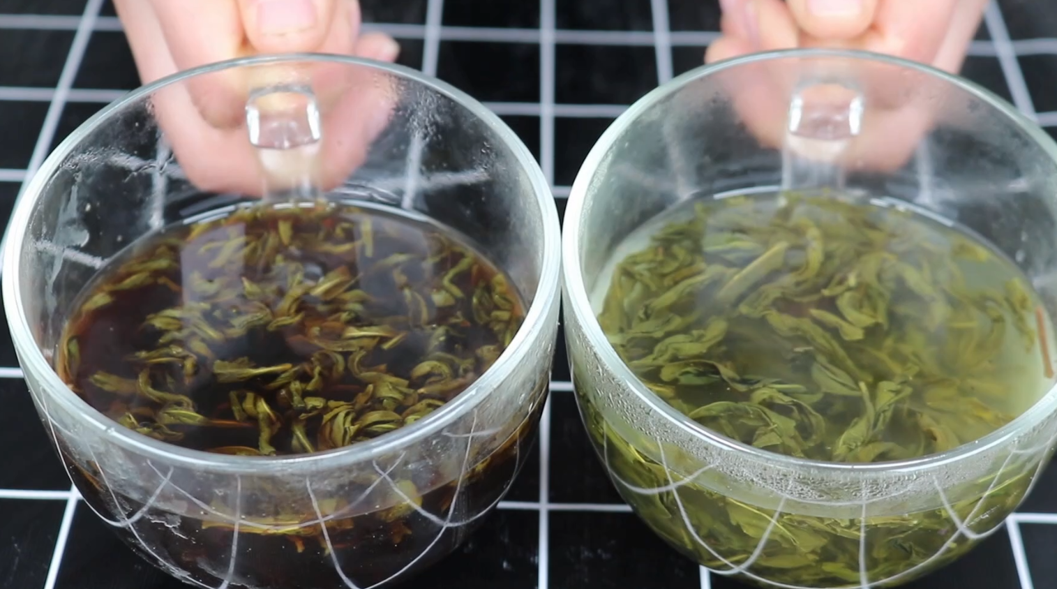 80岁奶奶把冰糖和茶叶放一起，想不到这么厉害，每天一碗，身体棒