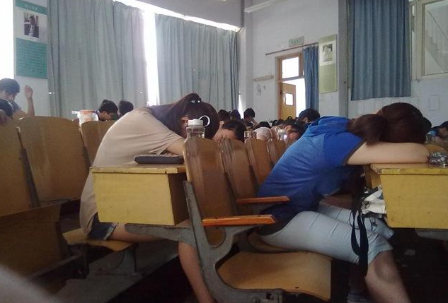 200分和400分的专科有啥不同，报到时就看出差距，可别选错了