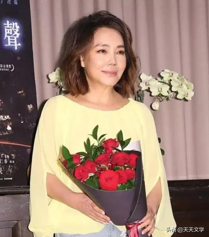 辛晓琪５７岁爱情不再跟着感觉走，只谈恋爱不结婚，认为这很美好